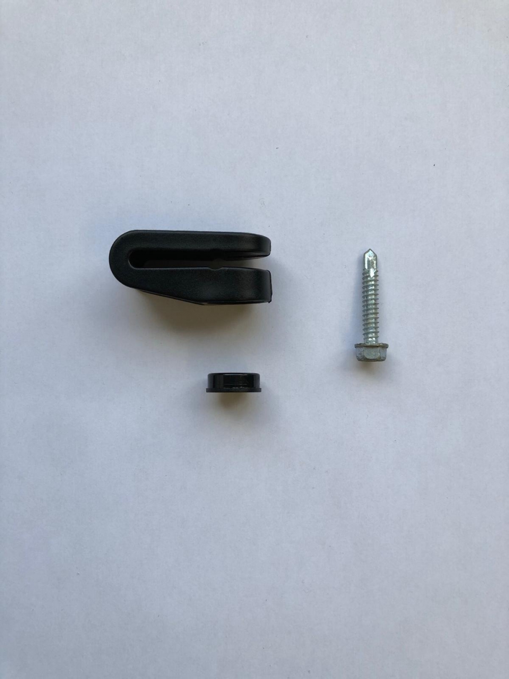 Halve kunststof bevestiging voor eind of hoek kokerpaal 60 x 40 mm incl. parker